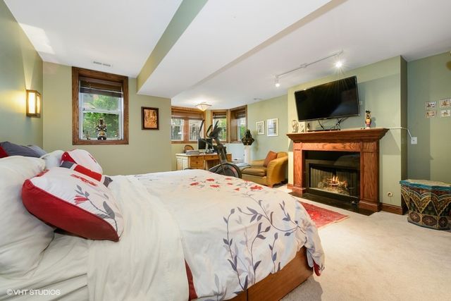844 W Agatite Avenue 2W, Chicago, IL 60640