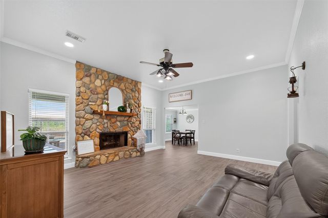 1030 Ginger Street, Santa Fe, TX 77517