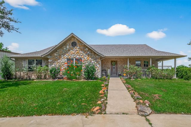 1030 Ginger Street, Santa Fe, TX 77517