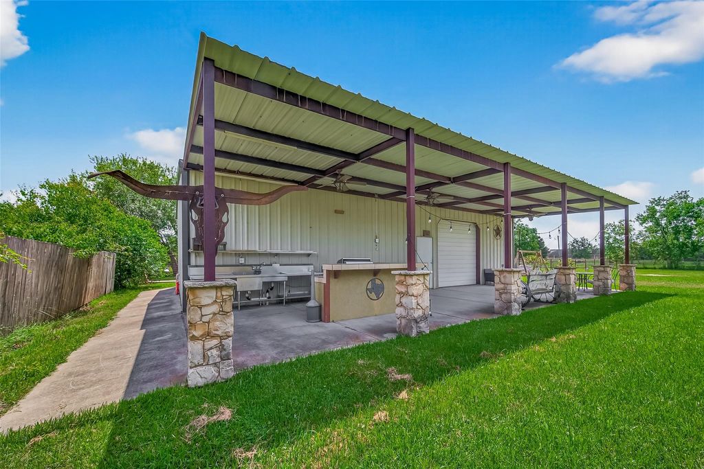 1030 Ginger Street, Santa Fe, TX 77517