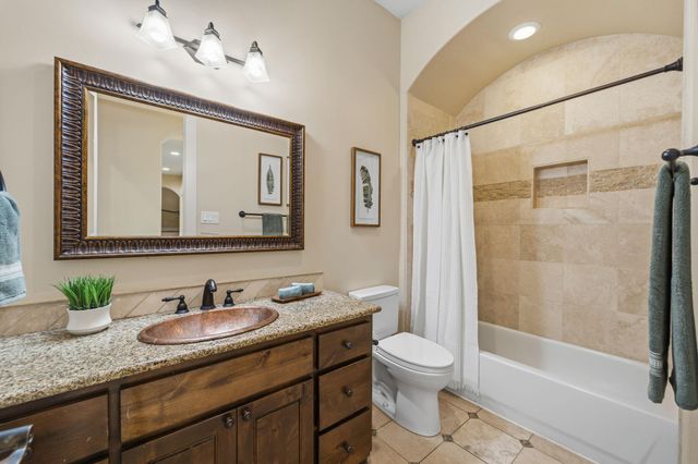 852 Sunfish ST, Lakeway, TX 78734