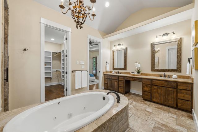 852 Sunfish ST, Lakeway, TX 78734