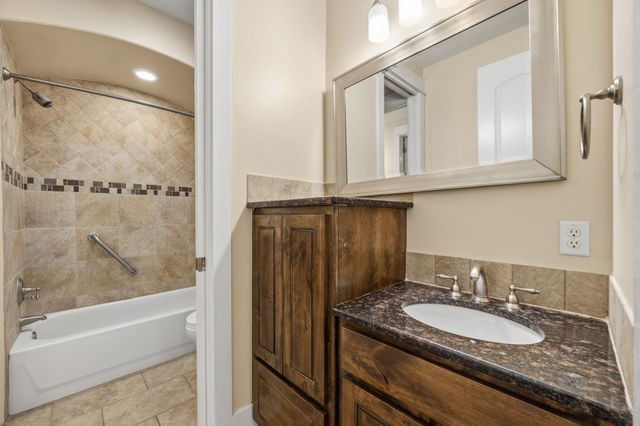 852 Sunfish ST, Lakeway, TX 78734