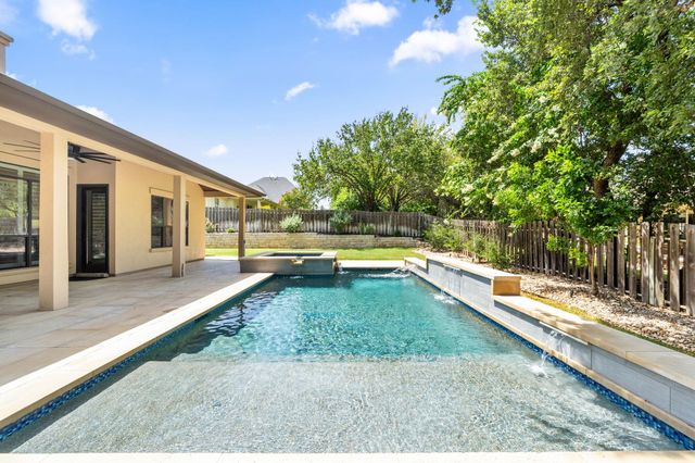 852 Sunfish ST, Lakeway, TX 78734