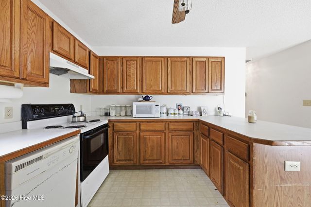 303 Dobbs Street, Hertford, NC 27944