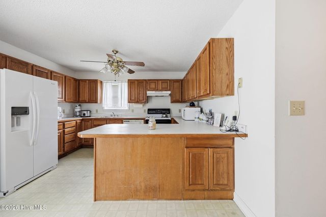 303 Dobbs Street, Hertford, NC 27944
