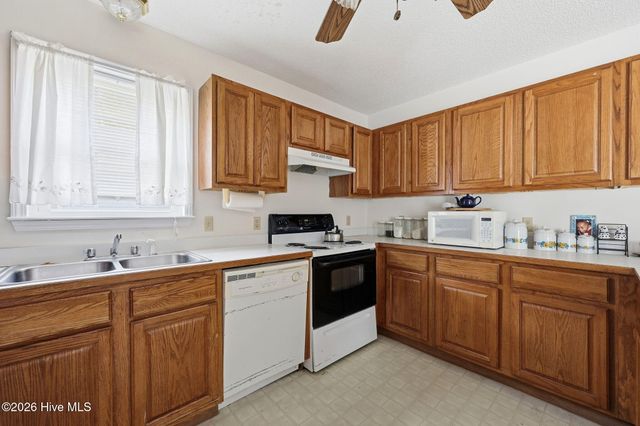 303 Dobbs Street, Hertford, NC 27944