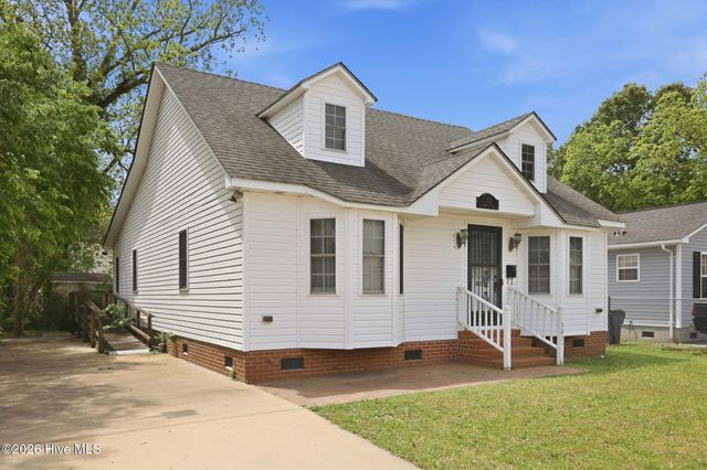 303 Dobbs Street, Hertford, NC 27944