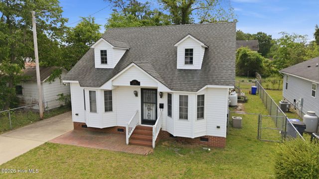303 Dobbs Street, Hertford, NC 27944