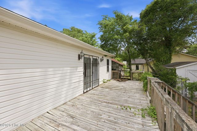 303 Dobbs Street, Hertford, NC 27944