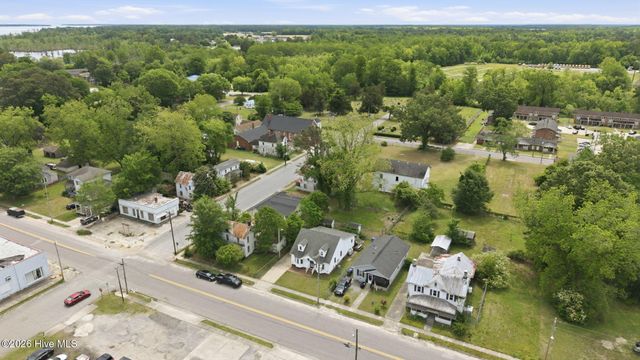 303 Dobbs Street, Hertford, NC 27944