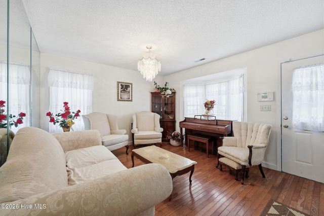 303 Dobbs Street, Hertford, NC 27944