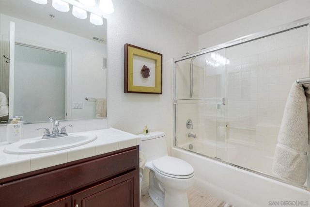 2770 Farragut Rd 116, San Diego, CA 92106