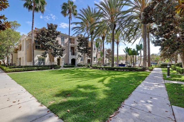 2770 Farragut Rd 116, San Diego, CA 92106