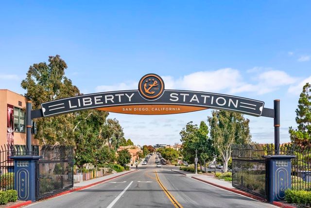 2770 Farragut Rd 116, San Diego, CA 92106