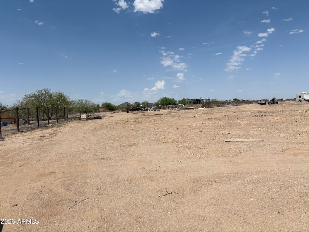 Image 10 of property listing at 34735 W OLNEY Street, Arlington, AZ 85322