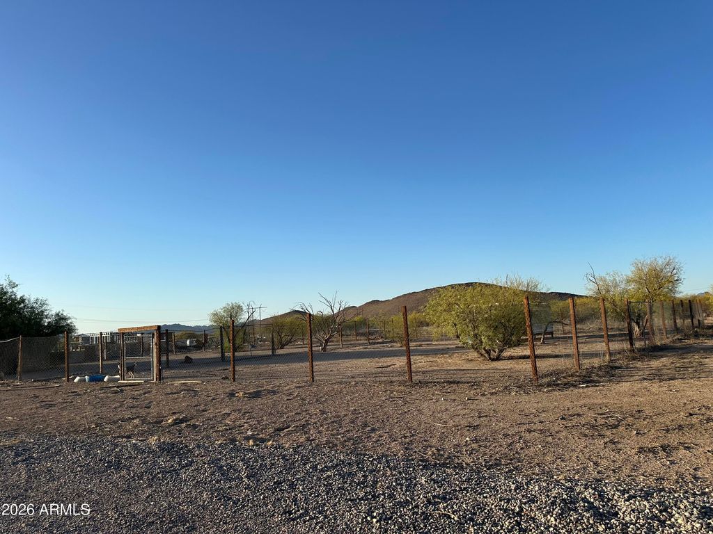 Image 19 of property listing at 34735 W OLNEY Street, Arlington, AZ 85322