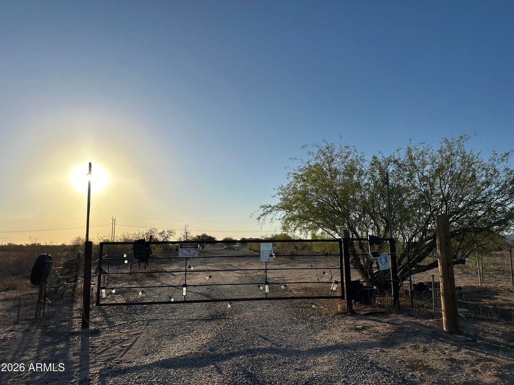 Image 22 of property listing at 34735 W OLNEY Street, Arlington, AZ 85322