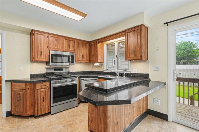 916 Sherwood Road, Muskegon, MI 49441