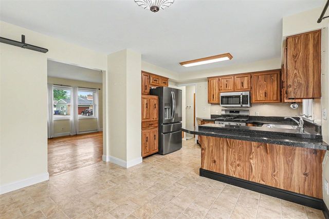 916 Sherwood Road, Muskegon, MI 49441