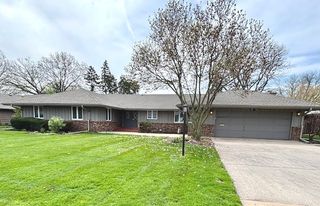 1850 Kensington Place, Aurora, IL 60506
