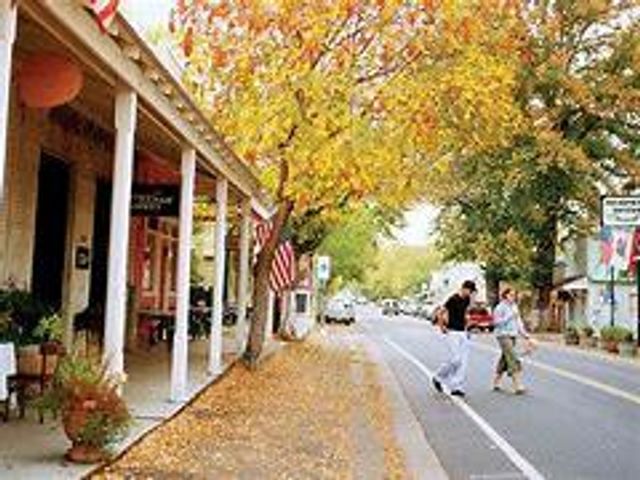 2307 Arrowhead St, Copperopolis, CA 95228