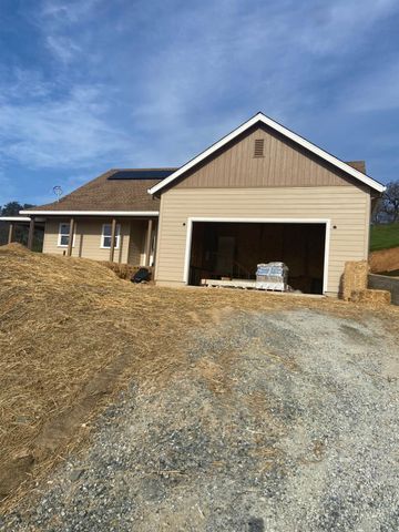 2307 Arrowhead St, Copperopolis, CA 95228