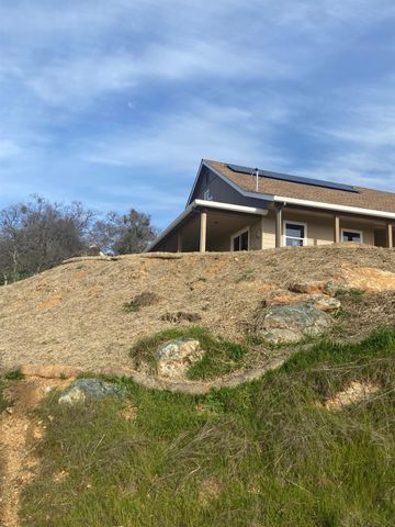 2307 Arrowhead St, Copperopolis, CA 95228