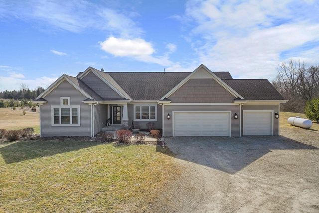 21229 Plank ROAD, Kansasville, WI 53139