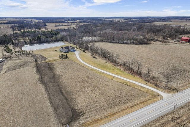21229 Plank ROAD, Kansasville, WI 53139