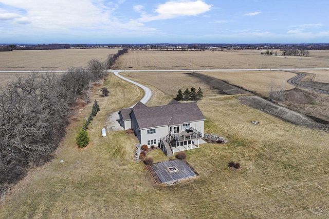 21229 Plank ROAD, Kansasville, WI 53139