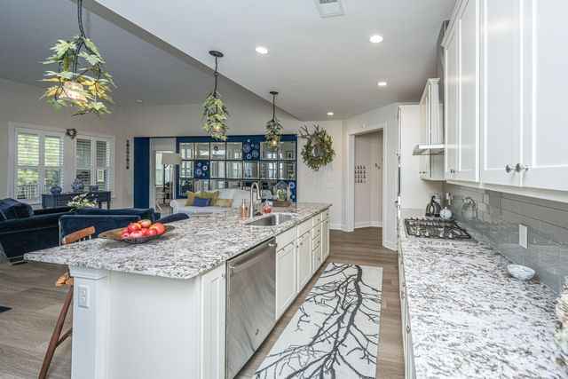 3066 Cross Vine Lane, Summerville, SC 29483