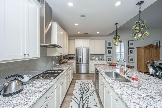 3066 Cross Vine Lane, Summerville, SC 29483