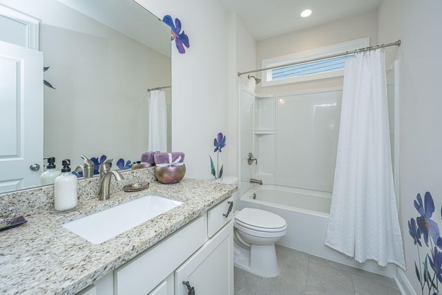 3066 Cross Vine Lane, Summerville, SC 29483