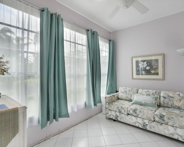 5171 W Oakland Park Blvd 106, Lauderdale Lakes, FL 33313