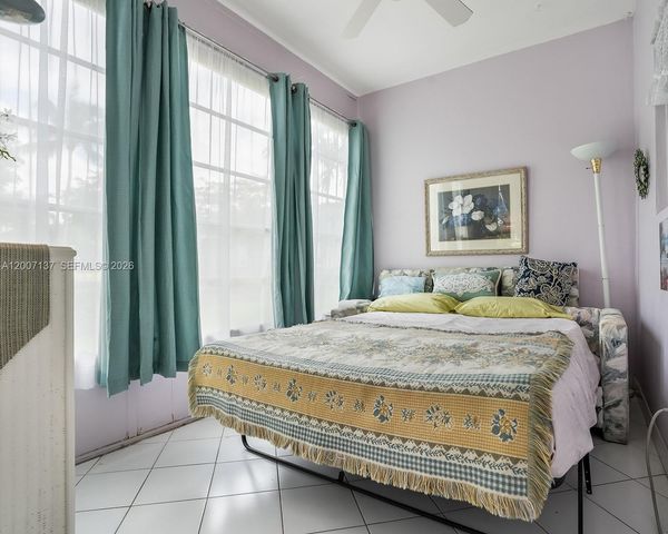 5171 W Oakland Park Blvd 106, Lauderdale Lakes, FL 33313