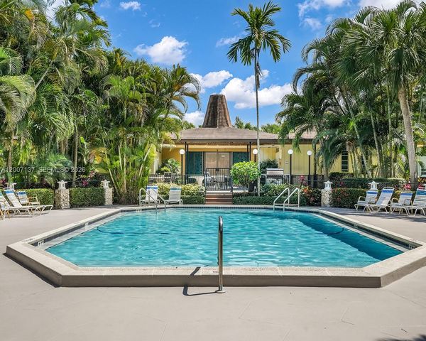5171 W Oakland Park Blvd 106, Lauderdale Lakes, FL 33313