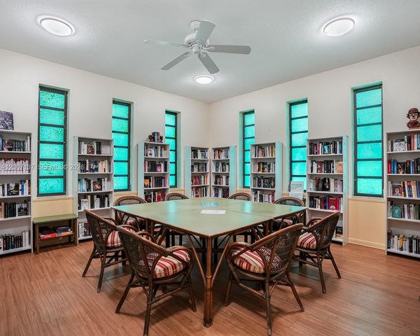 5171 W Oakland Park Blvd 106, Lauderdale Lakes, FL 33313