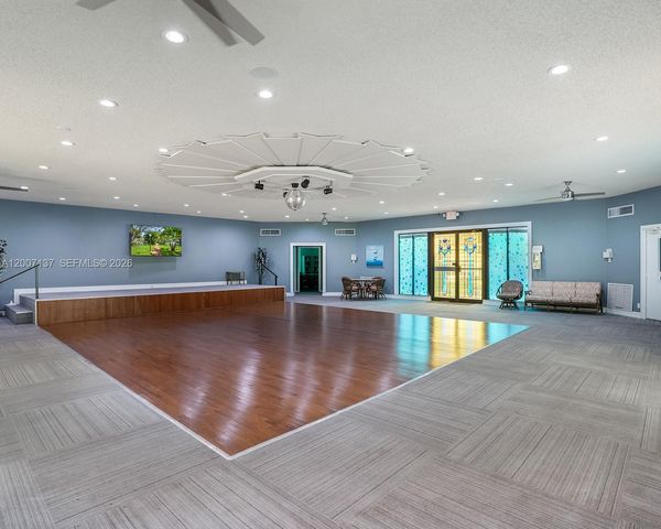 5171 W Oakland Park Blvd 106, Lauderdale Lakes, FL 33313