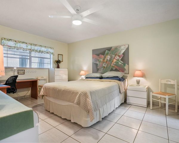 5171 W Oakland Park Blvd 106, Lauderdale Lakes, FL 33313