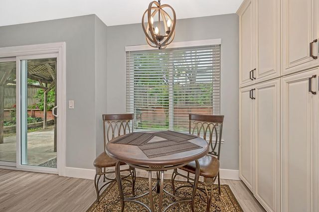 8443 Lost River Ct, Antelope, CA 95843