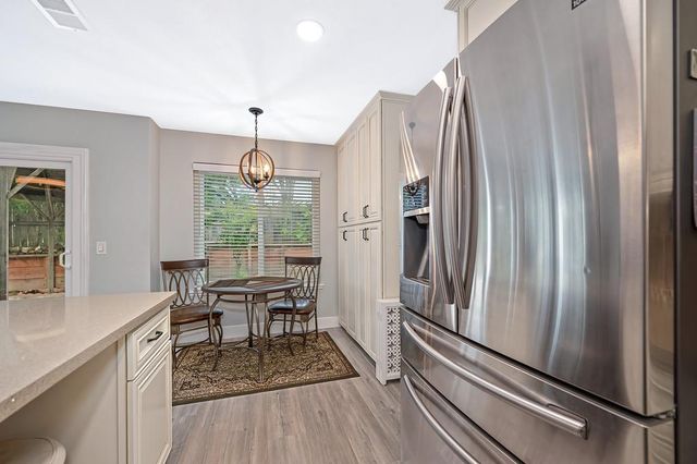 8443 Lost River Ct, Antelope, CA 95843