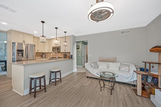 8443 Lost River Ct, Antelope, CA 95843