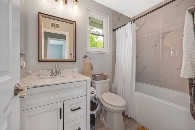 8443 Lost River Ct, Antelope, CA 95843