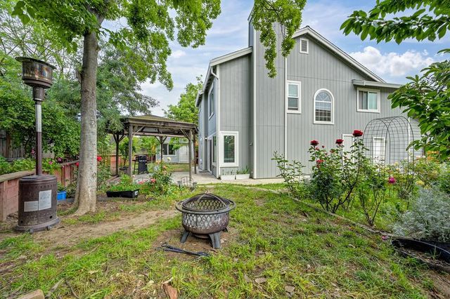 8443 Lost River Ct, Antelope, CA 95843