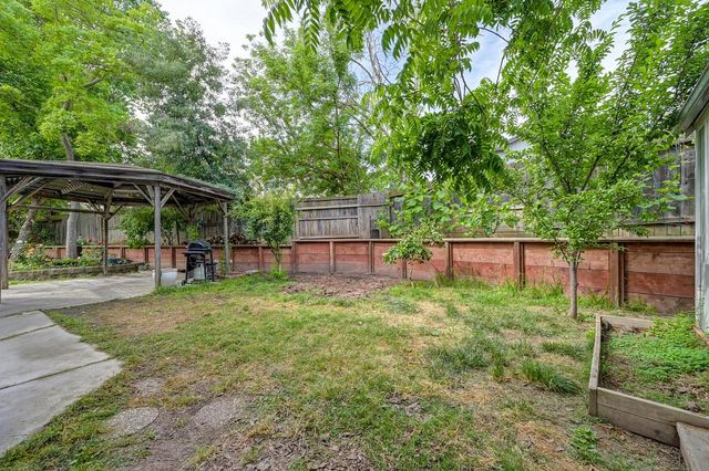 8443 Lost River Ct, Antelope, CA 95843