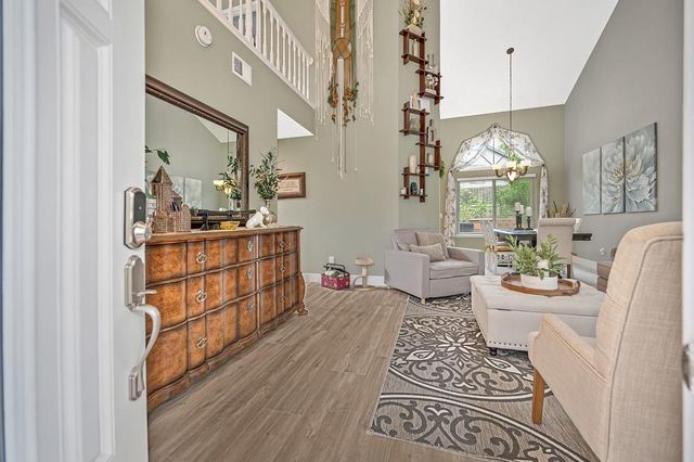 8443 Lost River Ct, Antelope, CA 95843