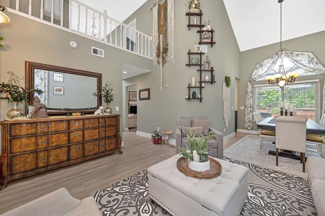 8443 Lost River Ct, Antelope, CA 95843