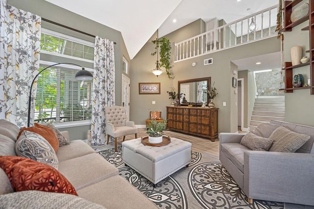 8443 Lost River Ct, Antelope, CA 95843