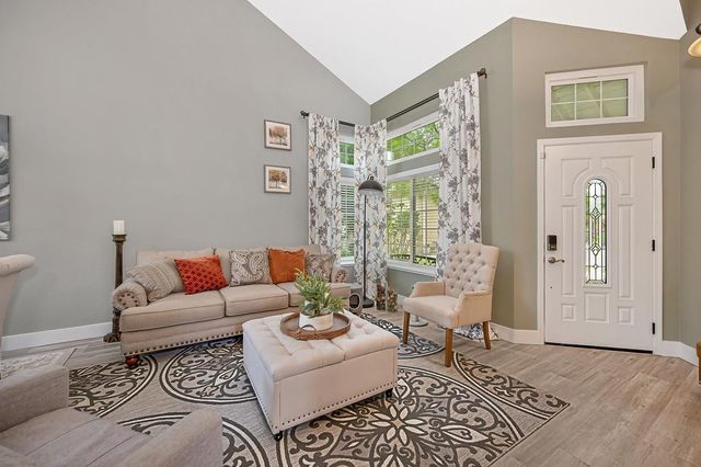 8443 Lost River Ct, Antelope, CA 95843